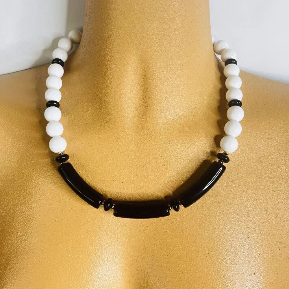 Vintage Monet Necklace White Black Gold Lucite Beads Beaded PRETTY  18” 4050